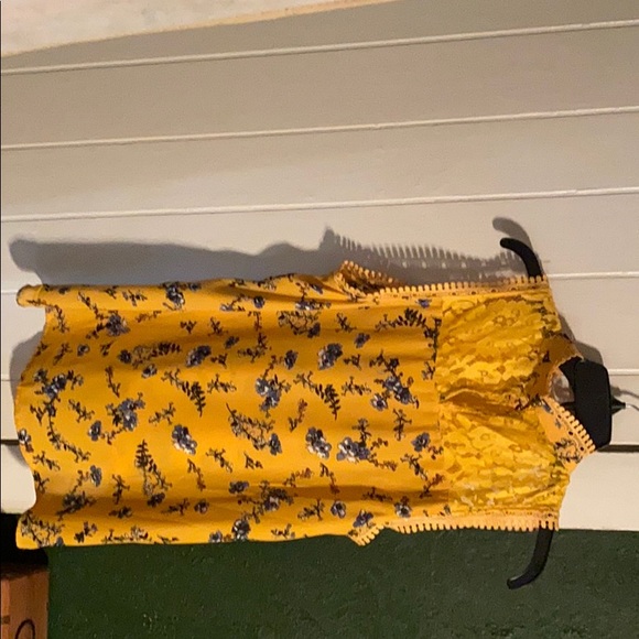 Blouse - Picture 1 of 2